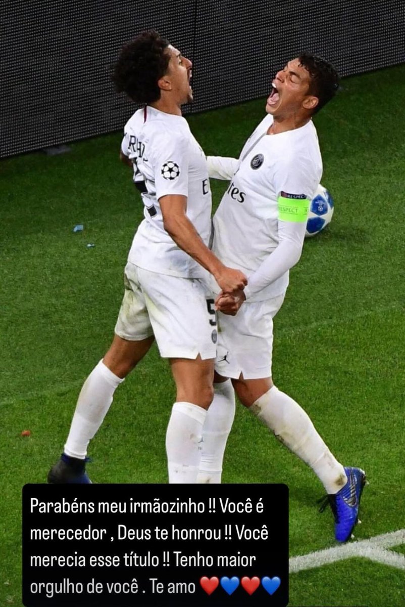 Lucas_scouting's tweet image. 🎙Thiago Silva 🇧🇷 :  

"Félicitations mon petit frère!! Tu es un méritant, Dieu t'a honoré tu méritais ce titre je suis très fier de toi je t'aime ❤️💙" ( a Marquinhos 🇧🇷)