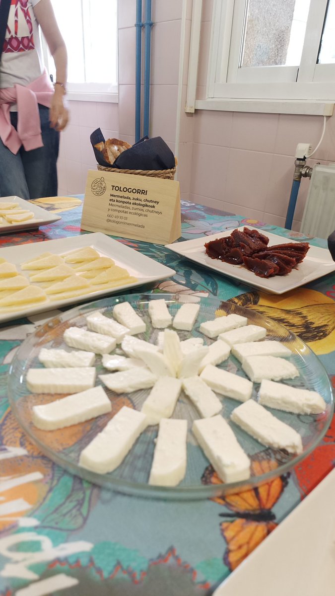 Goxo goxo 😋 Gora Euskal Eskola Publikoa, eskolarik ez sukaldarik gabe! 

<a href="/GurePlatera/">Gure Platera</a> Gure Aukera! Eskola Jangela osasungarriago, hurbilago, bidezkoago eta hezitzailegoaren alde!