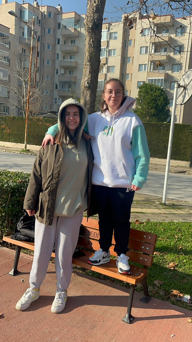 M8 berryx tweet media