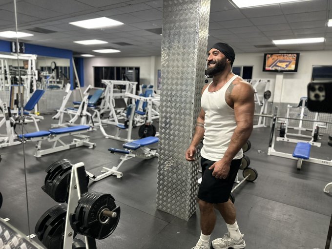 Watch Sharok's leaked NSFW photo on TwXstars