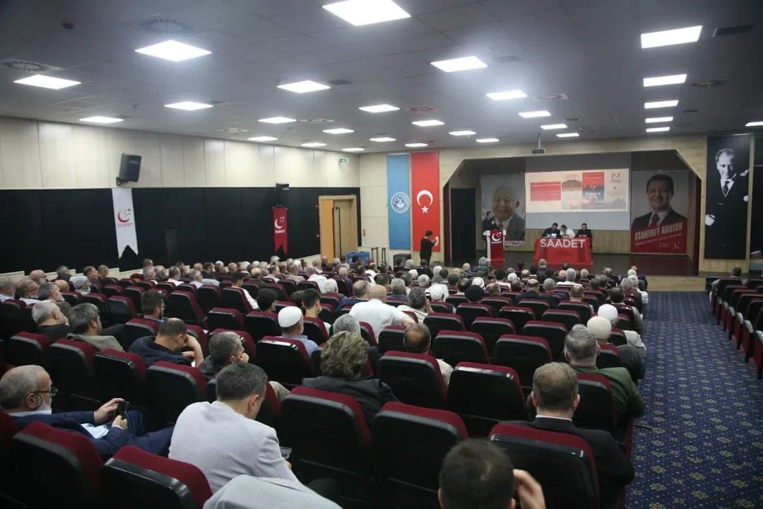 Saadet partisi yıldırım teşkilatı olarak birlik ve kararlılıkla çalışmalar neticesinde ilçe teşkilat ödülüne layık görülmenin gururunu yaşıyoruz 
Teşkilatımıza emek veren her bir yol arkadaşımıza teşekkür ediyor,bu başarıyı bu milletimizin Saadet dolu yarınlarına adıyoruz