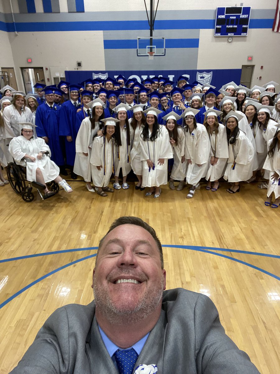 Happy Graduation Day to the Class of 2025!  #WeAreElmwood