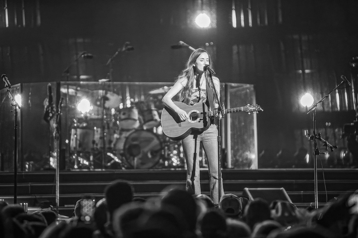 kennychesney's tweet image. Thanks so much to the wonderful Kat Higgins for showing up to Sphere in Vegas last night. Kat, your version of “Knowing You” is simply beautiful. I can still hear the crowd singing along. Thank you. KC
