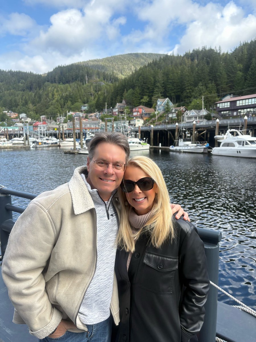 DannyWBennett's tweet image. Happy 34th anniversary! We were such babies in this first pic! Love each season of our marriage journey we’ve shared! Such beautiful memories made! God has blessed us beyond measure! Thankful to be celebrating this anniversary in Alaska marking off 1 of our bucket lists together!