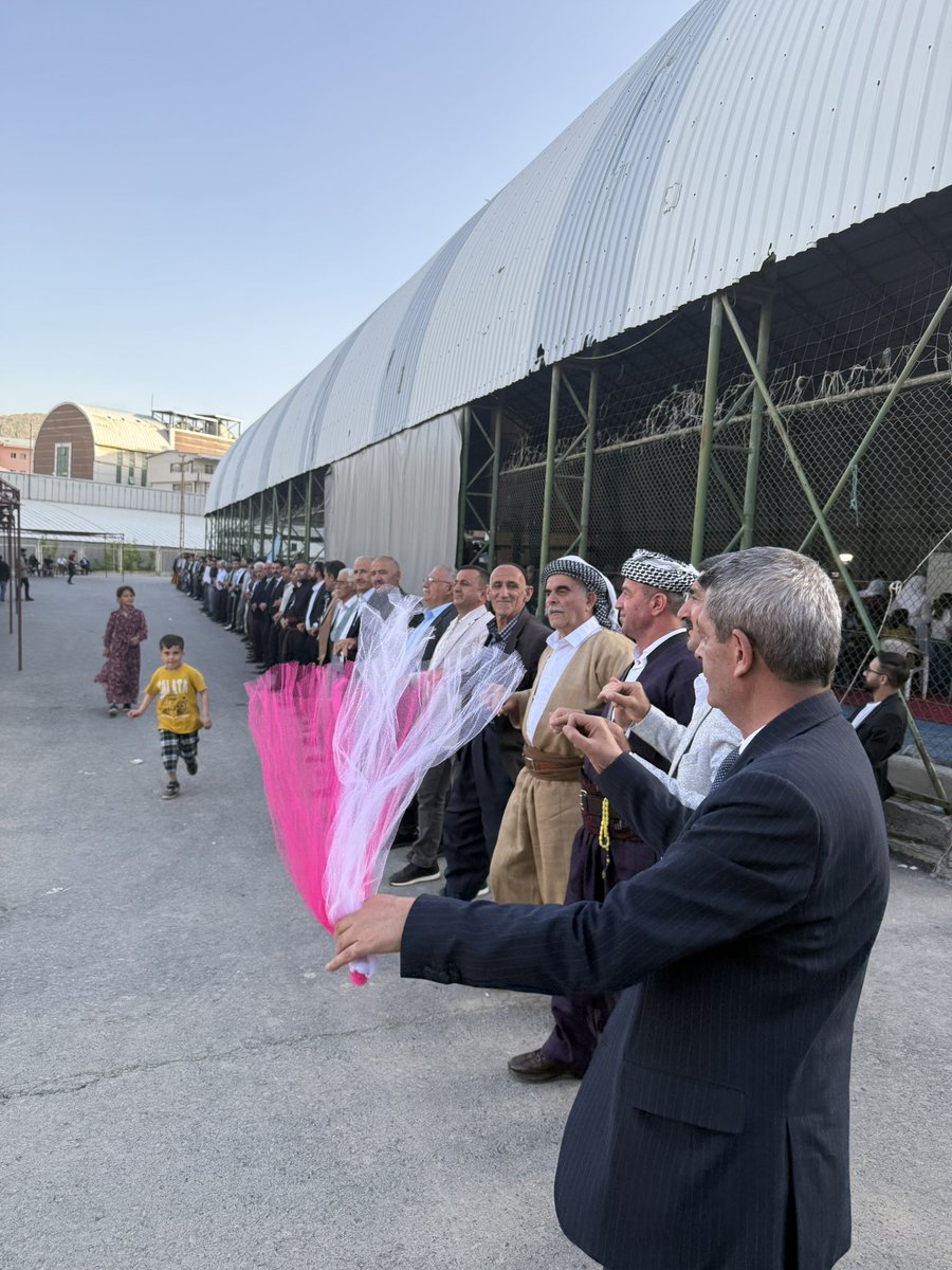 📍 Hakkari 

✅ Kezban&amp;Cihat Yeğenlerimin 
Düğün Merasimi

🔹 İl dışında olduğundan  düğünümüze çelenk göndererek bizi onurlandıran Valimiz Sn. Ali ÇELİK.

Düğünümüze teşrifleriyle bizi onurlandıran;
🔹Siyasi Parti Temsilcileri,
🔹Belediye Başkanlarımız, 
🔹Kurum Amirlerimiz,