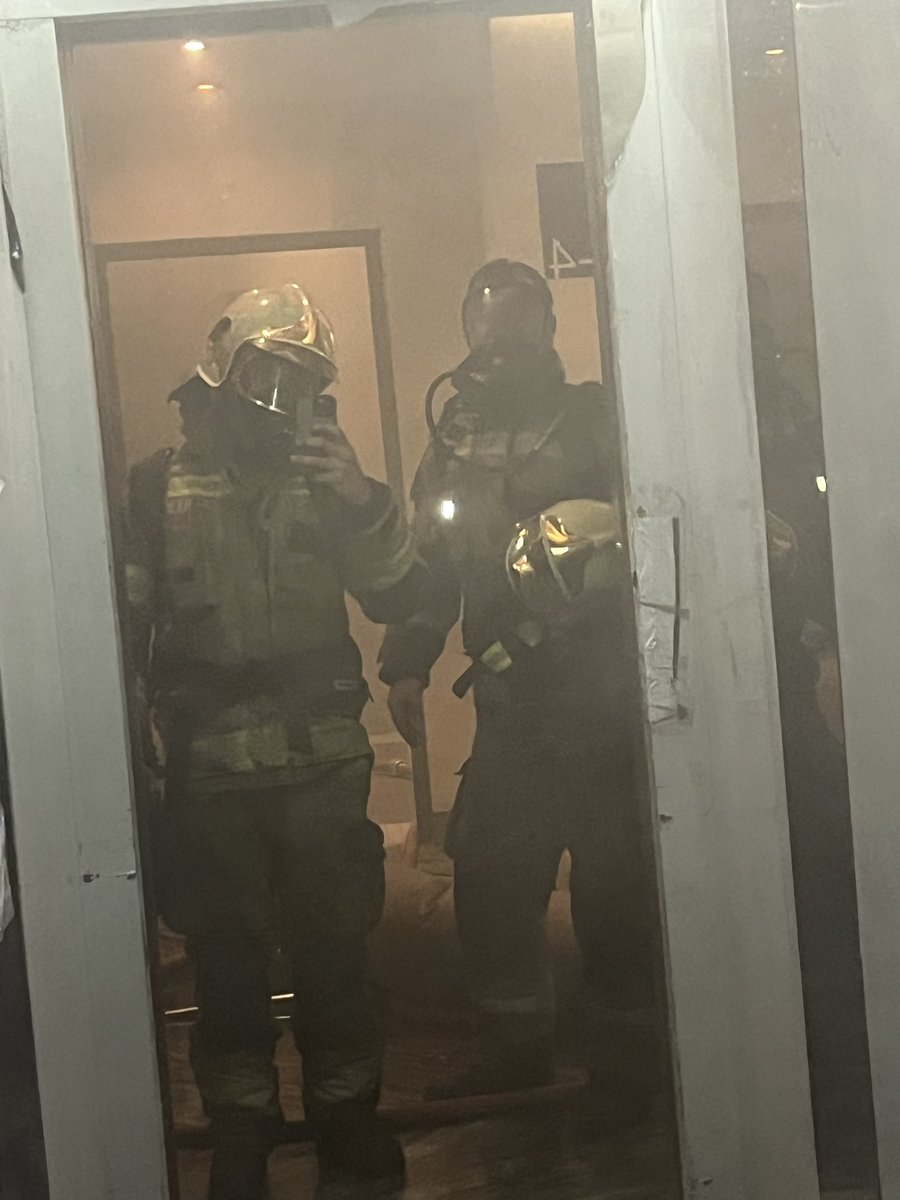 حریق استخر طبقه ۴- 🔥👩🏻‍🚒