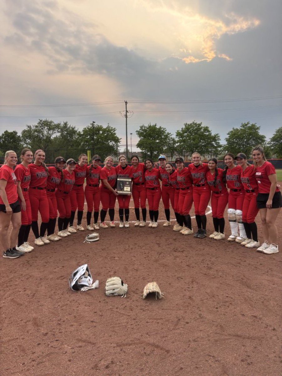 Shea Eaman (@sheaeaman) on Twitter photo Regionals ✅, Sectionals 🔜
Come support us Wednesday at Stevenson!! <a href="/MHS_Sball/">MHS Softball</a> <a href="/KR_premier16u/">KR Premier Black 16u</a> <a href="/NCSA_CoachKK/">Kristen Kolter</a> Regionals ✅, Sectionals 🔜
Come support us Wednesday at Stevenson!! <a href="/MHS_Sball/">MHS Softball</a> <a href="/KR_premier16u/">KR Premier Black 16u</a> <a href="/NCSA_CoachKK/">Kristen Kolter</a>