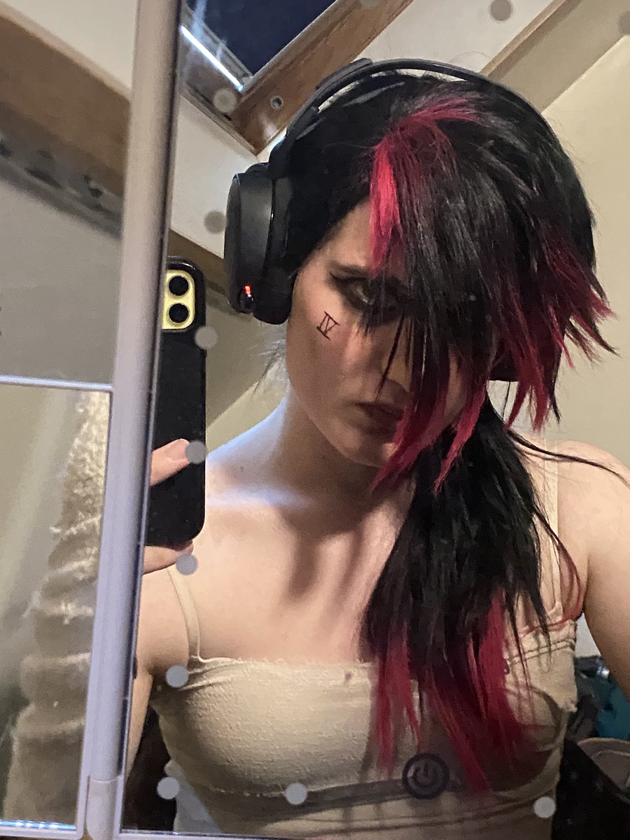 Angry oil slick

Vi cosplay is getting there

#vi #viarcane #arcane #arcanecosplay #lol #leagueoflegendscosply #lolcosplay