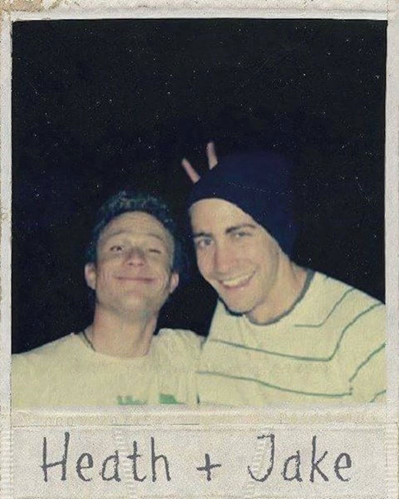 TheCinesthetic's tweet image. heath ledger and jake gyllenhaal on the set of brokeback mountain (2004)