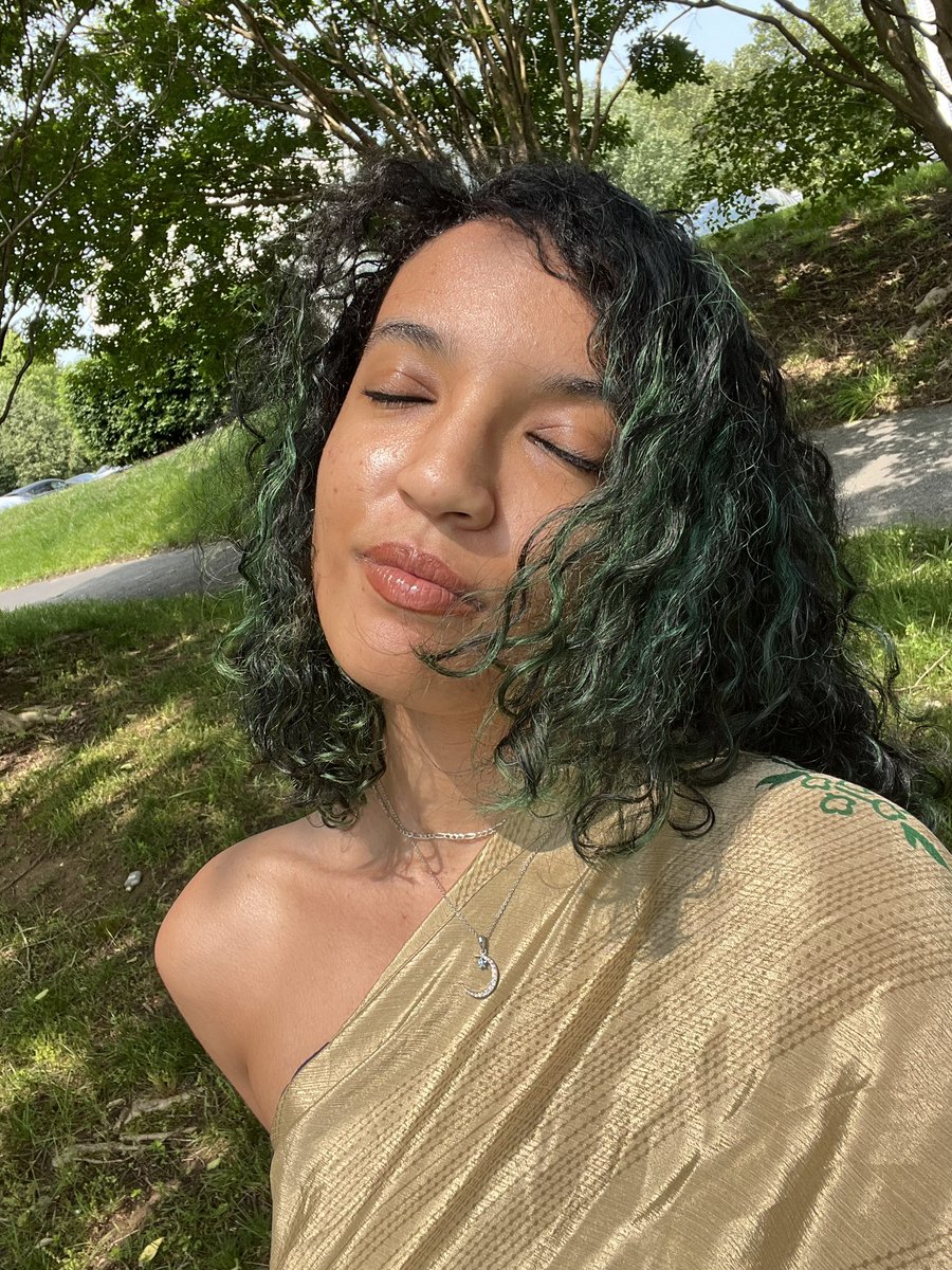 cetosdaughter's tweet image. HAPPY PRIDE FROM YOUR FAVORITE NONBINARY BISEXUAL