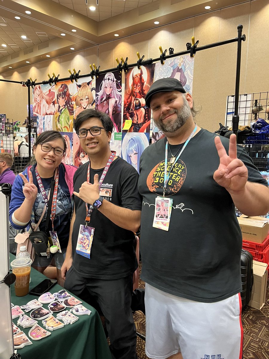 AJ_InOhio's tweet image. I had the honor of meeting @Pyrrhixz and @missnekopon today! If you’re a fan of NIKKE please support these amazing creators