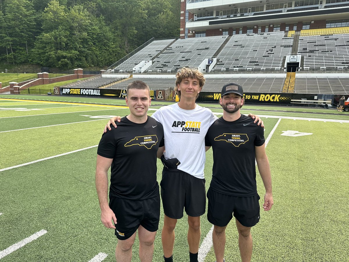 BWFalconKicker's tweet image. Thank you @AppState_FB @CoachJCros @IanRatliff4
Won the punt competition...grateful and blessed @HKA_Tanalski @shanee_mc
