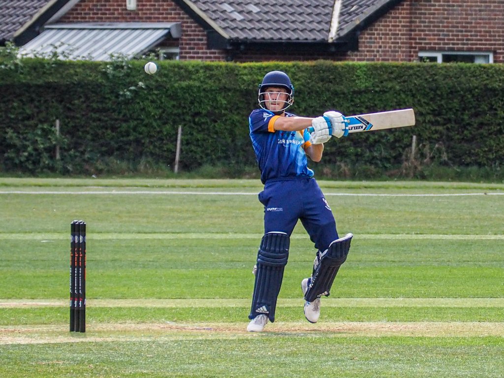 MATCH REPORT: Reigate’s very own Captain Fantastic #Llamas
reigatepriorycc.co.uk/teams/109064/m…