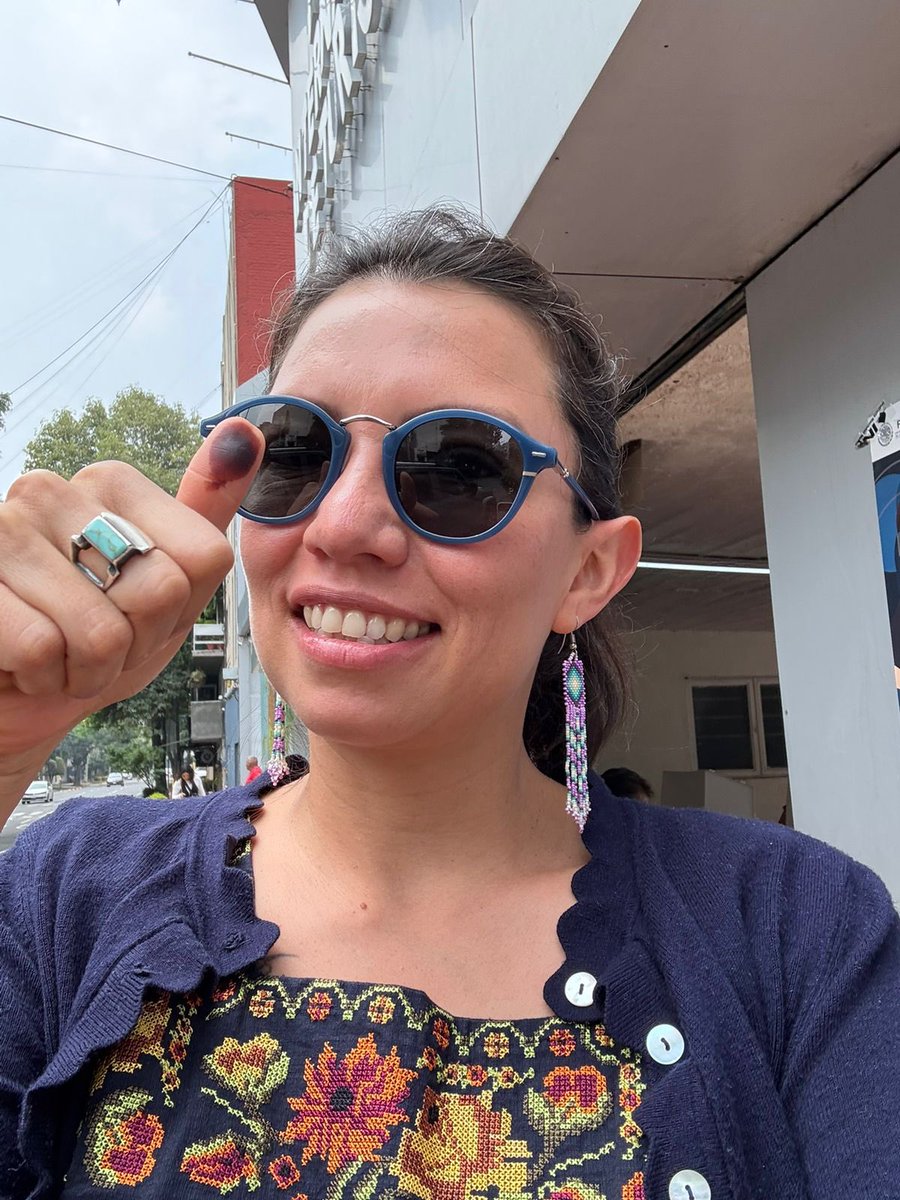 alecicela's tweet image. En el futuro la pregunta será: ¿cómo que antes no podían votar por el poder judicial? 

La conquista de nuestra generación habrá sido la completa democratización de los poderes del Estado. 
Con gran alegría ejercí mi voto por un #NuevoPoderJudicial.

#EleccionJudicial