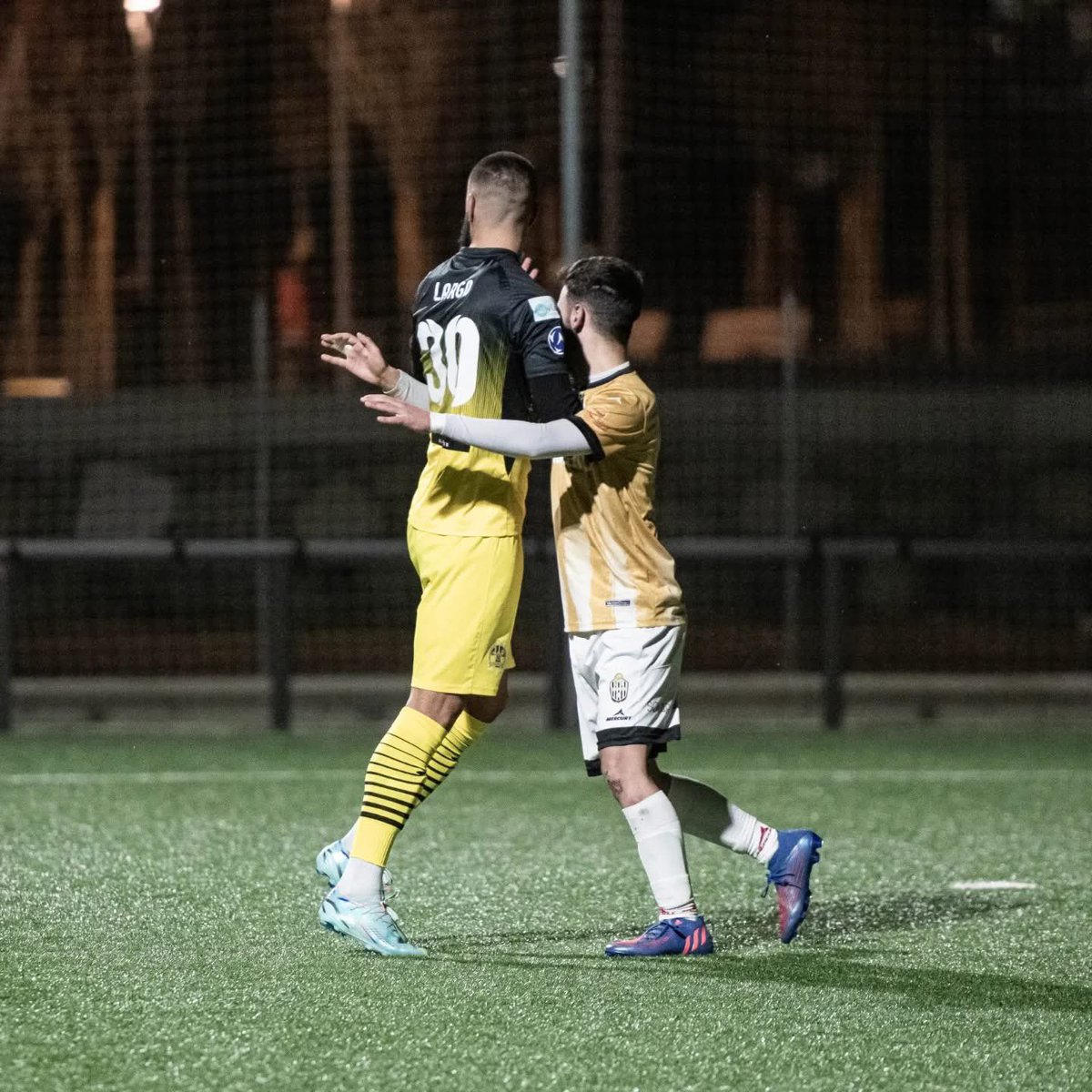 Llego el momento de decidir, aparco lo deportivo y miro lo personal/familiar para poder avanzar adecuadamente ( los mas cercanos a mi, saben porque lo hago).
Gracias a todos por el apoyo y el animo! 
Ahora me toca a mi hacer el esfuerzo. 
Se vienen cosas buenas! 
⚽️💖