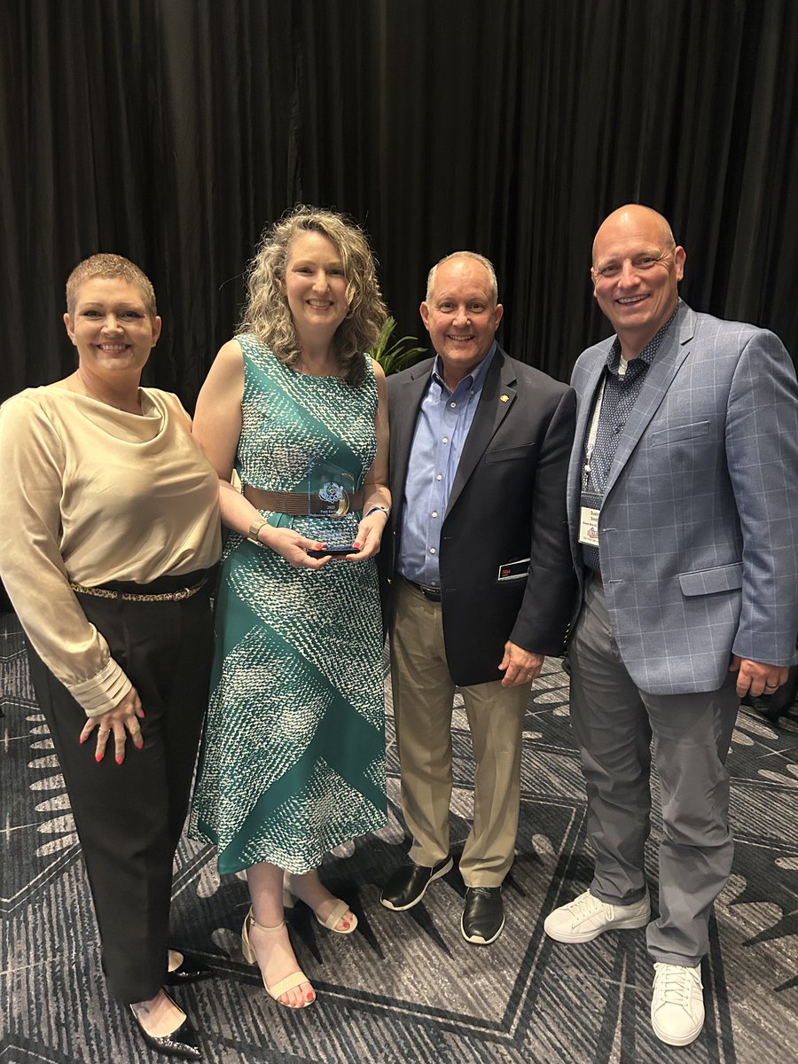 I was honored with receiving the ⁦<a href="/NIAAA9100/">NIAAA</a>⁩ Frank Kovaleski award for the great state of Texas at the ⁦<a href="/OfficialTHSADA/">THSADA</a>⁩ state conference. But even more special was being able to celebrate with these awesome mentors and friends!!