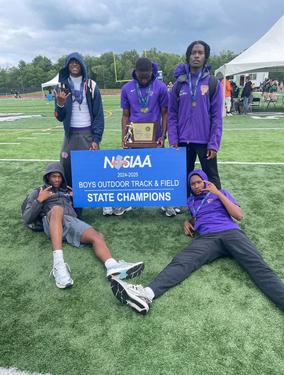 Wasi_muh's tweet image. Finished the track season off as a state champ!🦾💜💛