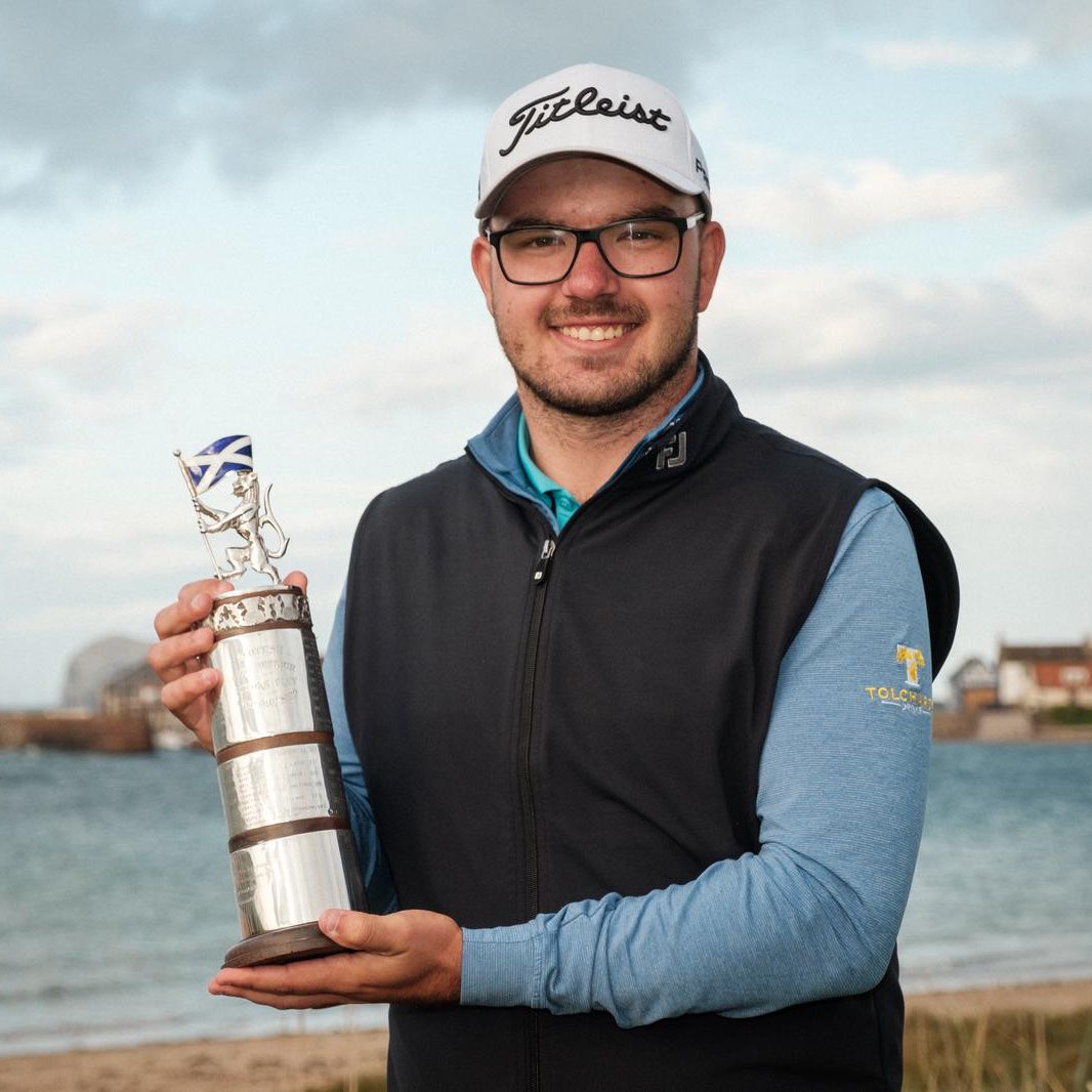 England Golf (@englandgolf) on Twitter photo ๐๐ฟ๐ถ๐น๐น๐ถ๐ฎ๐ป๐ ๐๐ฎ๐ธ๐ฒ๐ฟ ๐๐ถ๐ป๐ ๐ฆ๐ฐ๐ผ๐๐๐ถ๐๐ต ๐ ๐ฒ๐ป'๐ ๐ข๐ฝ๐ฒ๐ป ๐ฏ๐ ๐ณ ๐๐ต๐ผ๐๐ ๐๐ด๓ ง๓ ข๓ ฅ๓ ฎ๓ ง๓ ฟ
Eliot Baker fired rounds of 67, 66, 64 and 67 to finish on -20 to secure another emphatic victory, to add to his Portuguese Amateur Championship win earlier this year.ย ๐ ๐๐ฟ๐ถ๐น๐น๐ถ๐ฎ๐ป๐ ๐๐ฎ๐ธ๐ฒ๐ฟ ๐๐ถ๐ป๐ ๐ฆ๐ฐ๐ผ๐๐๐ถ๐๐ต ๐ ๐ฒ๐ป'๐ ๐ข๐ฝ๐ฒ๐ป ๐ฏ๐ ๐ณ ๐๐ต๐ผ๐๐ ๐๐ด๓ ง๓ ข๓ ฅ๓ ฎ๓ ง๓ ฟ
Eliot Baker fired rounds of 67, 66, 64 and 67 to finish on -20 to secure another emphatic victory, to add to his Portuguese Amateur Championship win earlier this year.ย ๐