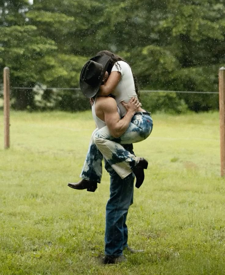 EclipseCaos's tweet photo. A kiss, a touch, a song that made me cry
And all the drugs I've done, they never got me higher
Than the first time we met
There's nothing like the first time we met! https://t.co/sOqBV2Rpla