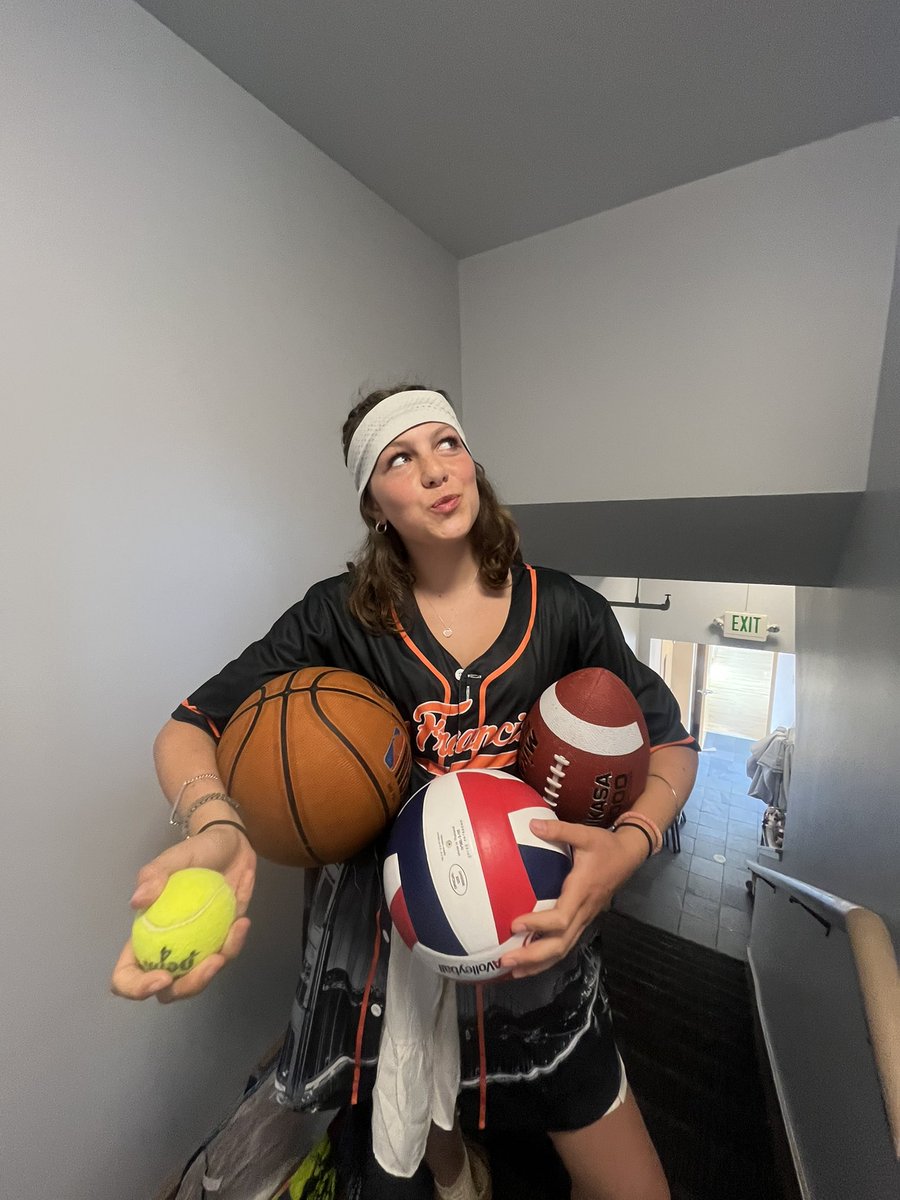 Leading the pack and cheering every member across the finish line - Yael Pollack is our team captain! 🎽👟 From recruiting rookies to building community, Yael is making sure every member feels like an MVP as our Morah. 💜🏃‍♀️💬