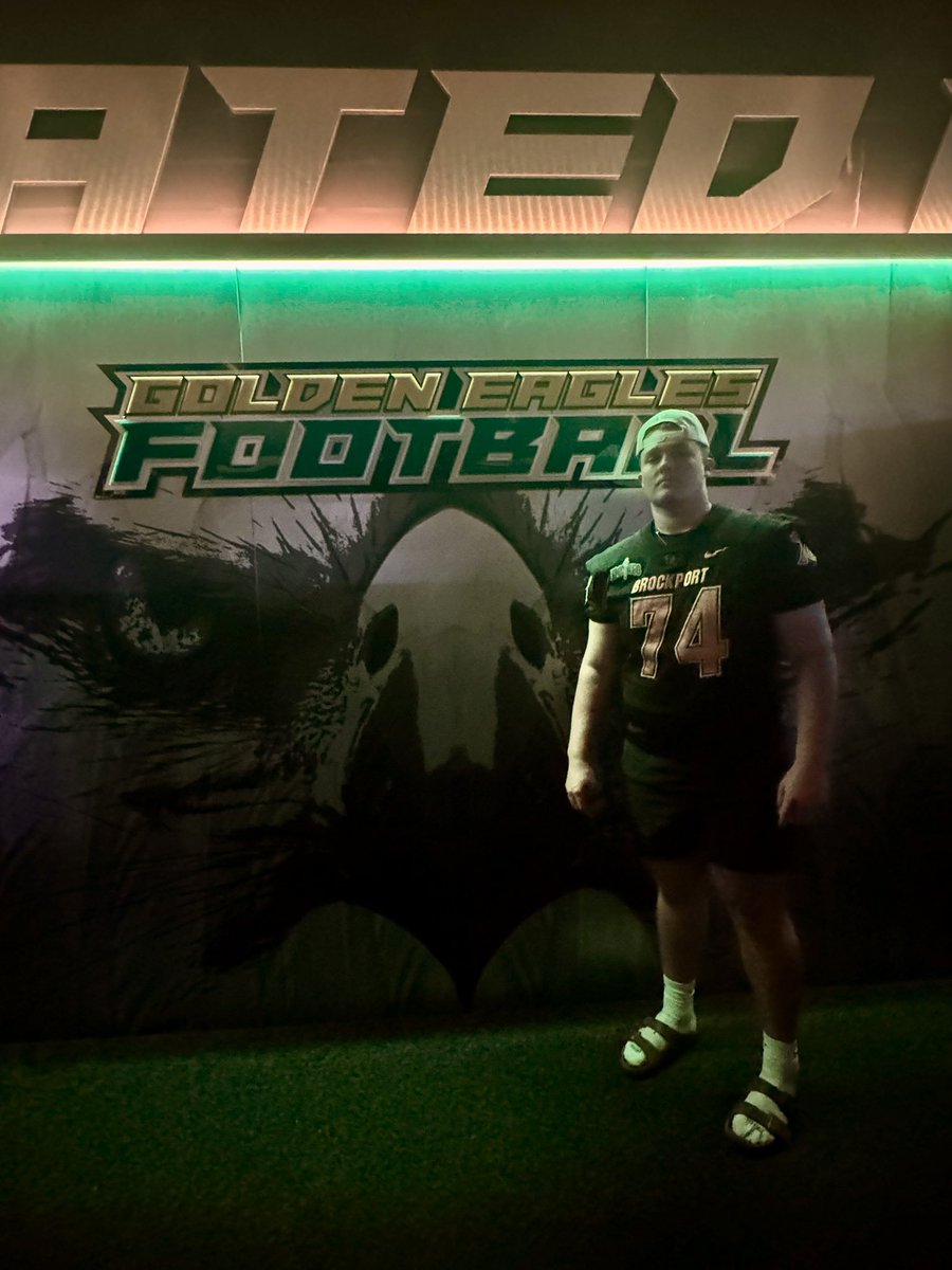 GavinRobinson74's tweet image. Thank you @BPort_Football for having me at today’s prospect camp! Enjoyed every second and appreciate everything I learned! 🦅🟢🟡 @coachmfox1 @Coach_Potter