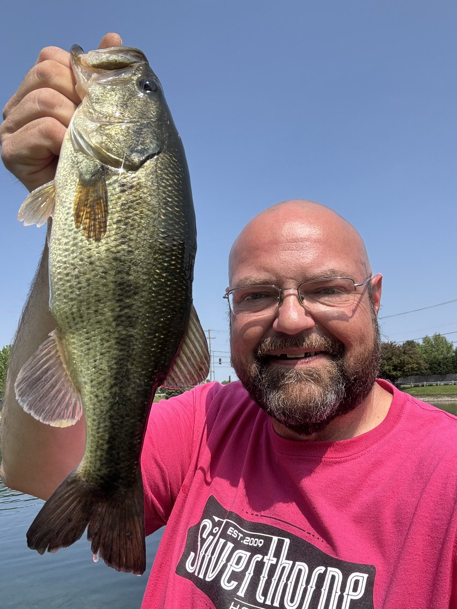 TonyKrizek's tweet photo. @BrandyKrizek &amp; I did some pond hopping this morning.  Topwaters early and then #BassProShops Bull Hog &amp; River Bug &amp; #StrikeKing Rage Bug Texas rigged with a 3/16oz free sliding tungsten bullet weight.  No giants but decent numbers.
.
.
.
#DaiwaReels #DuckettRods #TKOutdoors https://t.co/lUBx4gM54I