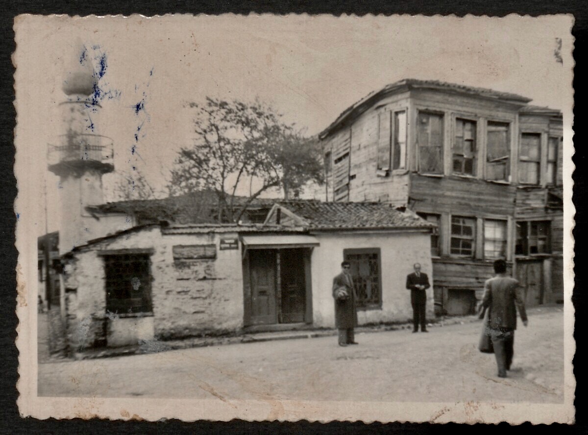 Bulgurlu Mosque, Üsküdar, İstanbul, 1930s

Photo from ÜSKÜDAR