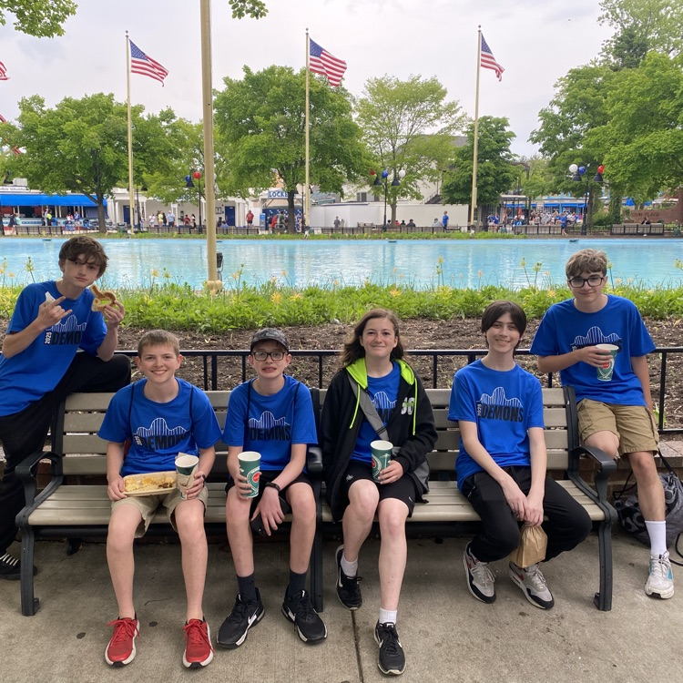 ManhattanSD114's tweet photo. The Class of 2025 had a busy 2 days: their 8th-Grade Dance &amp; Great America Trip! Thanks to Mrs. Watson, Mrs. Dobczyk, &amp; all the staff that decorated for &amp; chaperoned the dance as well as the staff &amp; parents that went on the trip! Without them, these celebrations wouldn't happen! https://t.co/AQ1DI7LDuJ