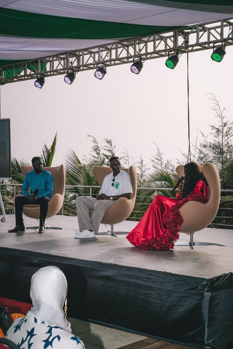 Dior Birima | 🇸🇳 (@diorbirima) on Twitter photo Avec <a href="/edou_mendy_/">Edouard Mendy</a> pour le lancement de #changekeepers !
OMG c’était Oufff 🤩
Une session d’inspiration avec notre star internationale qui revient sur ses succès dans le foot et sur ses autres casquettes un peu inconnu du public comme être #Conférencier à Harvard, Bloomberg ou Avec <a href="/edou_mendy_/">Edouard Mendy</a> pour le lancement de #changekeepers !
OMG c’était Oufff 🤩
Une session d’inspiration avec notre star internationale qui revient sur ses succès dans le foot et sur ses autres casquettes un peu inconnu du public comme être #Conférencier à Harvard, Bloomberg ou