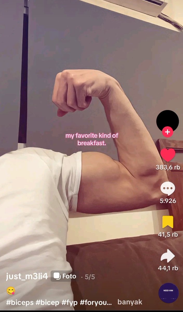 ARGHH I WISH I HAVE A BF WITH BICEPS