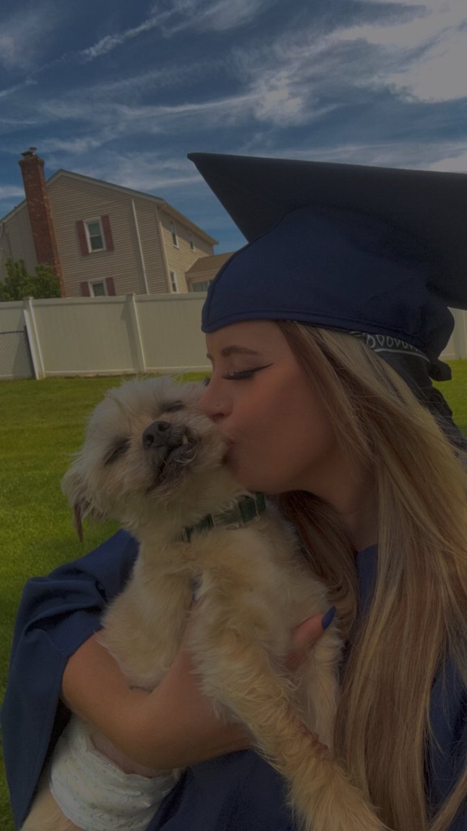 Hillary Brooke tweet media