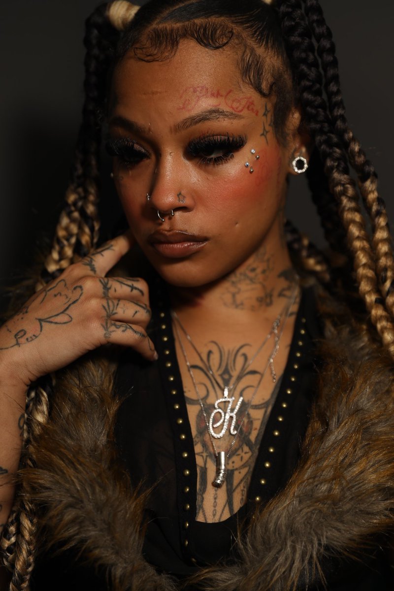 rokkkstarnova's tweet photo. It’s always lust never love #TLB2 https://t.co/KbZMw0IASX