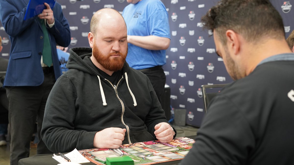 Raja Sulaiman advances to the Top 4 with Esper Blink over Geoff Mullin on Orzhov Blink! 📰

The Top 4 starts soon, LIVE from #SCGINDY!
youtube.com/watch?v=6btdyg…
twitch.tv/starcitygames

#SpotlightSecretLair