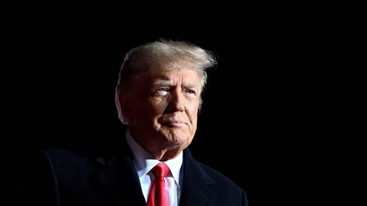 Good is often the enemy of Great.

Great requires extraordinary effort &amp; unflinching fortitude when all looks dark &amp; impossible.

If someone, a once-in-a-lifetime someone, is going to Make America Great Again, it can only be the person God gave this job to.