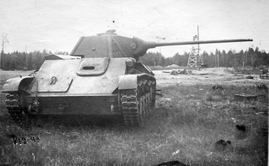 #OTD in 1943 the VT-43 gun passed trials. This gun offered more firepower to the T-70B light tank. Unfortunately, by this point the Red Army was pessimistic about the future of the light tank class as a whole, and so the gun was never mass produced. #tanks #history #WW2 #WWII