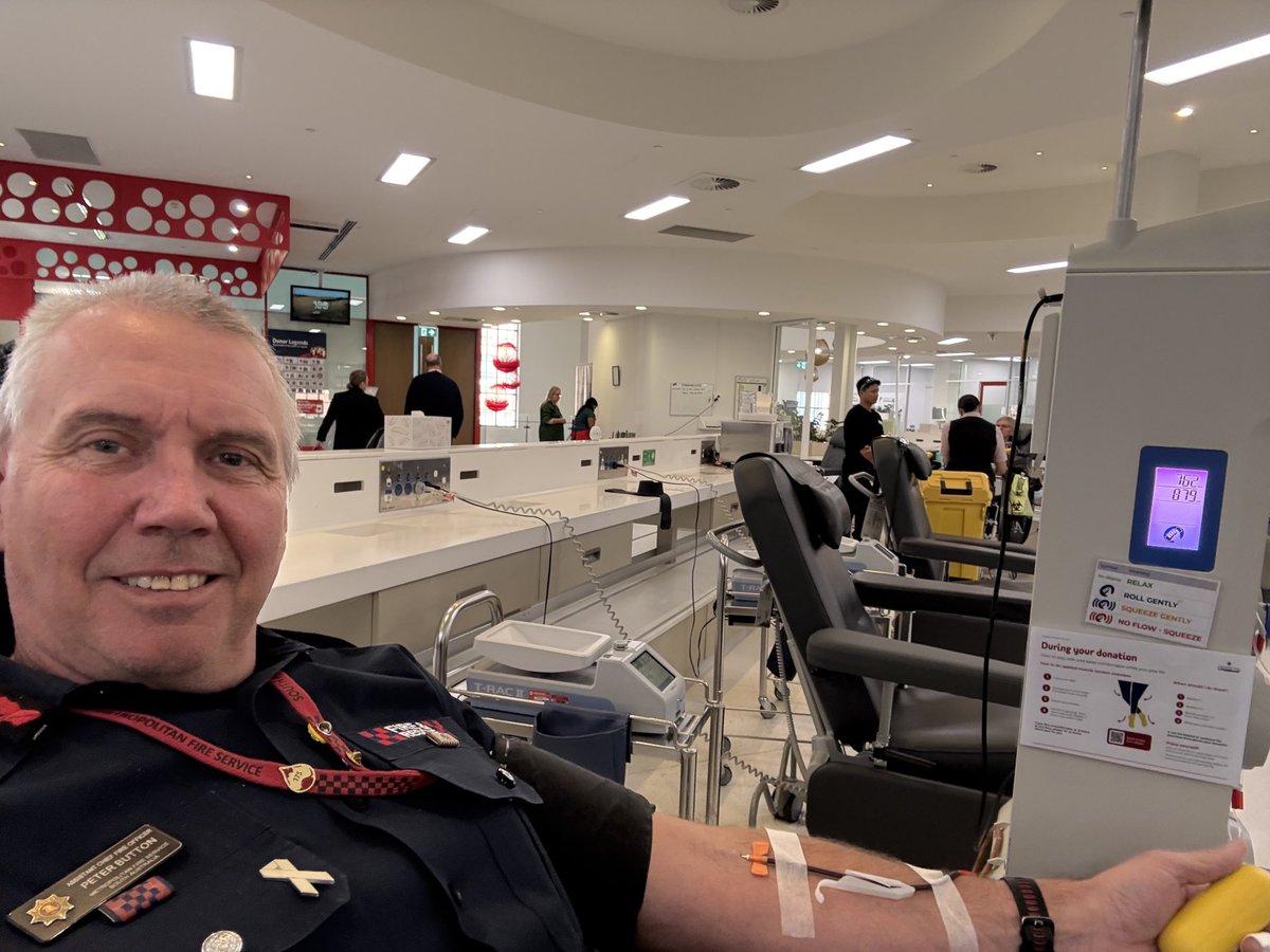 PeterButton5's tweet image. That’s number 1 🩸for the 2025 ES Blood Drive. Book in with Lifeblood and donate 😀