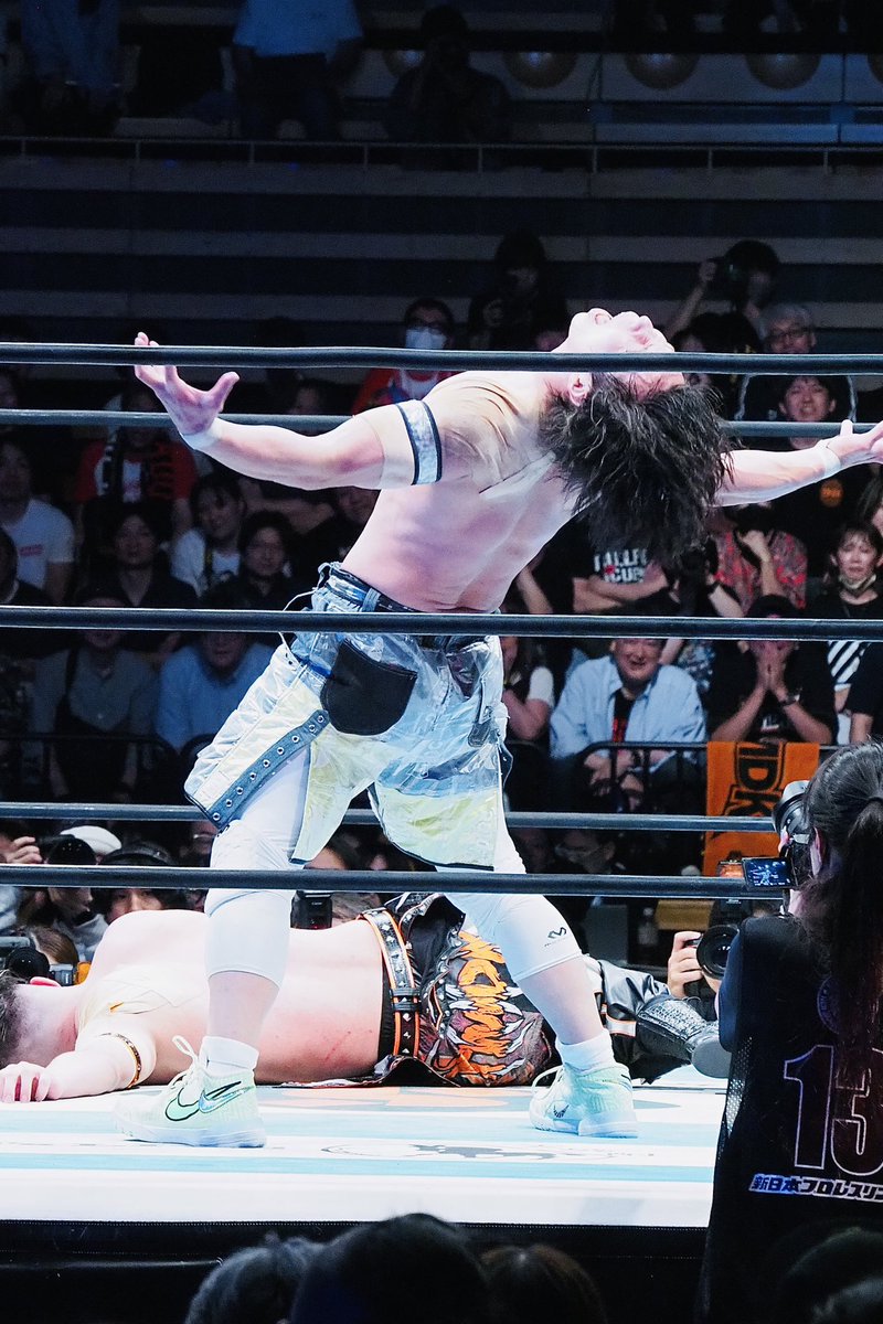 leaveaside's tweet photo. 20分過ぎからの魂のぶつかり合いに心打たれる
#bosj32  #新日本プロレス #njpw  #YOH #chaos https://t.co/5UCUCSjU1M