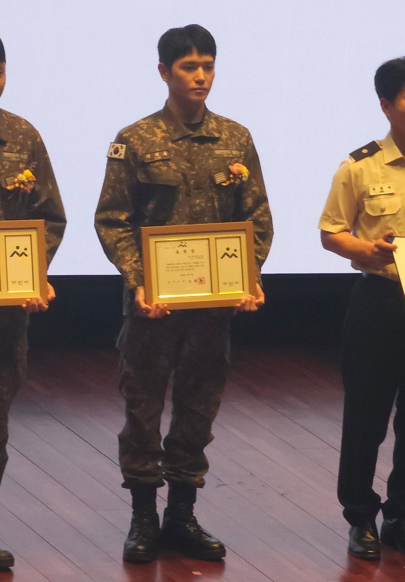 네오툥 (@ne0tyong) on Twitter photo 