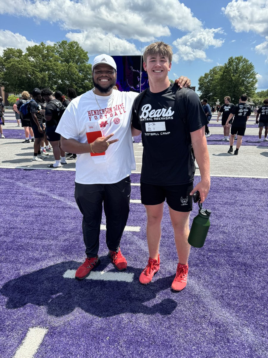 Hunter Collier 2026 (@hunterc3712) on Twitter photo It was great to meet you <a href="/CoachCareyDL/">Darius L Carey Jr.</a>. Congrats on the new job.
#ThankfulandGrateful It was great to meet you <a href="/CoachCareyDL/">Darius L Carey Jr.</a>. Congrats on the new job.
#ThankfulandGrateful