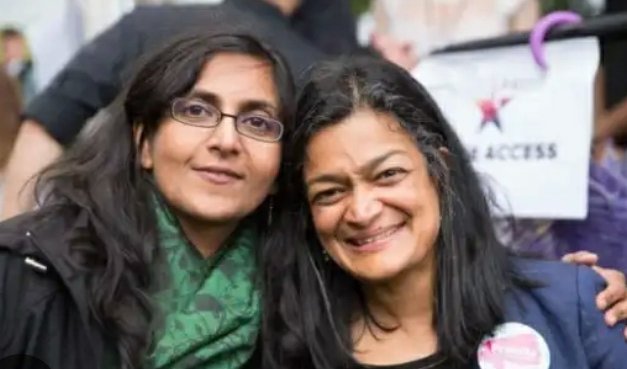 Is this who you want as your elected leaders in Washington.  Two people who are actively working to tear down our America.
Communism is on your doorstep, Washington state.