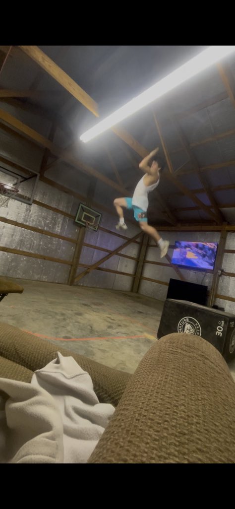 Ari Davis (@aridavis72194) on Twitter photo 