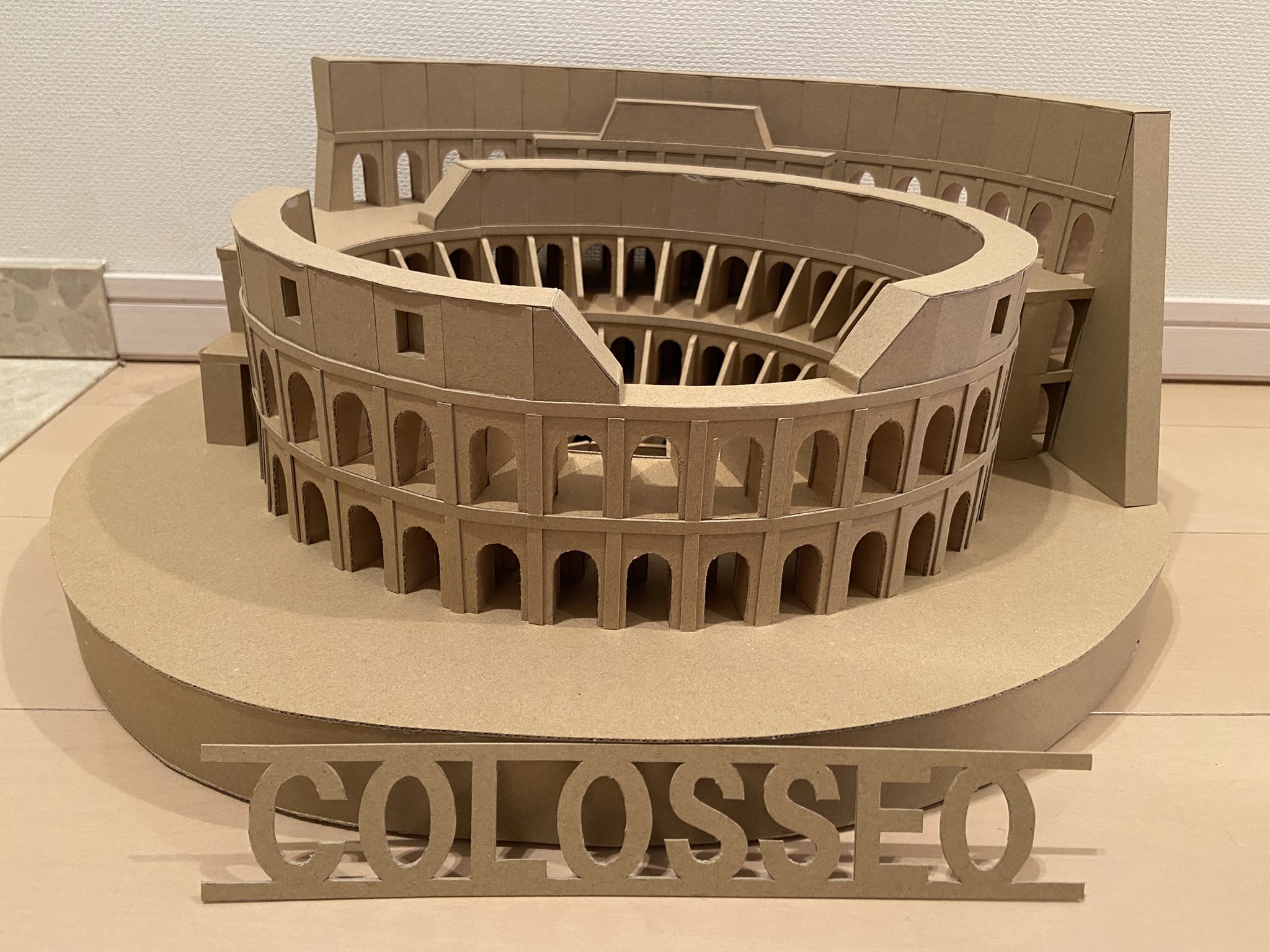 イタリア ローマ コロッセオキティ 2012 ハローキティ ご当地キーホルダー イタリア ローマ ピサの斜塔