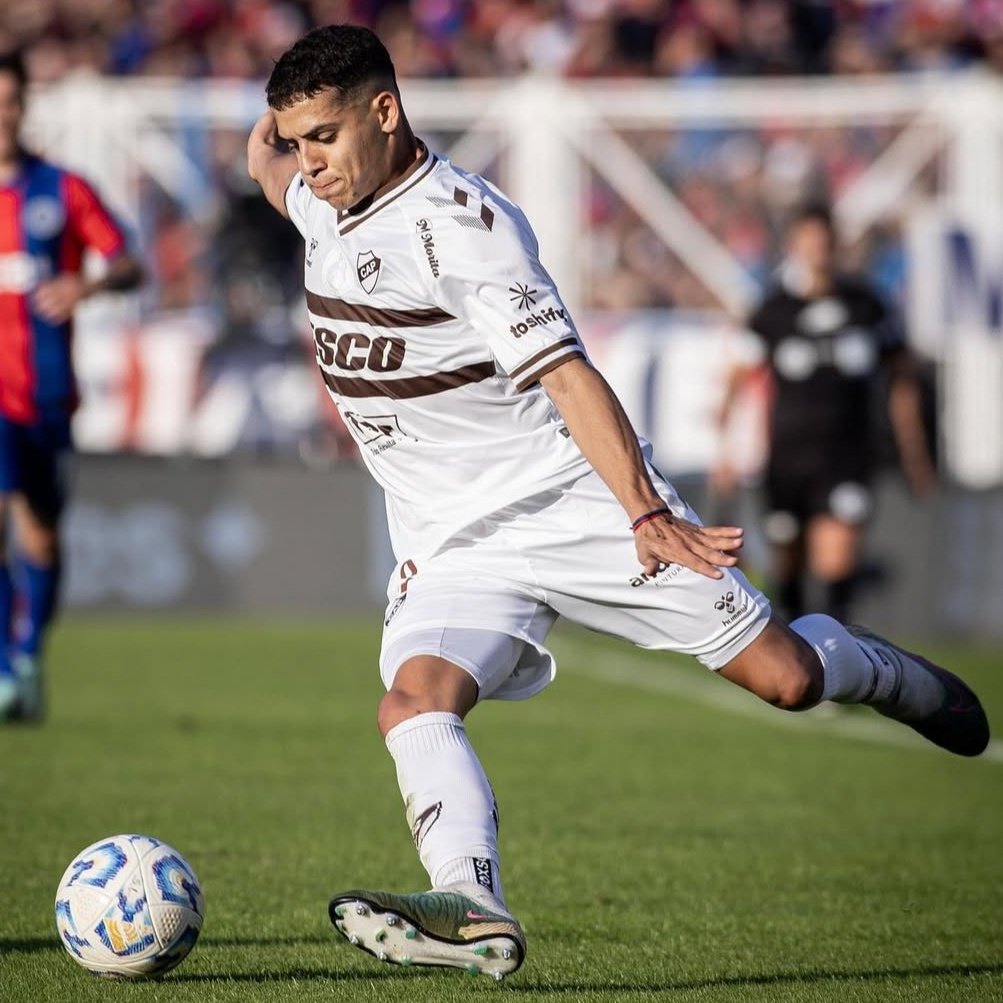 Agustín Muzzu (@agustinmuzzu) on Twitter photo Tomi Silva es MUY bueno. Defiende como bestia y pasa al ataque sin miedo. Debe empezar la pretemporada con San Lorenzo, pero <a href="/morettimarcelo/">Marcelo Moretti</a> le puso una opción de compra insólita de u$s 400000 Conociendo sus costumbres debe investigarse si no se le cayó parte del pase en el saco Tomi Silva es MUY bueno. Defiende como bestia y pasa al ataque sin miedo. Debe empezar la pretemporada con San Lorenzo, pero <a href="/morettimarcelo/">Marcelo Moretti</a> le puso una opción de compra insólita de u$s 400000 Conociendo sus costumbres debe investigarse si no se le cayó parte del pase en el saco