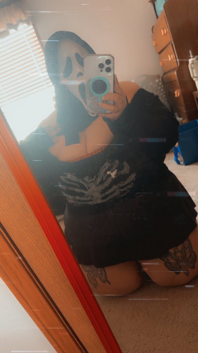 GhostFace_Bri's tweet photo. 🖤❤️🖤❤️ I’ll let you be in the sequel! 🔪🩸 https://t.co/Mh9e2tqqtH