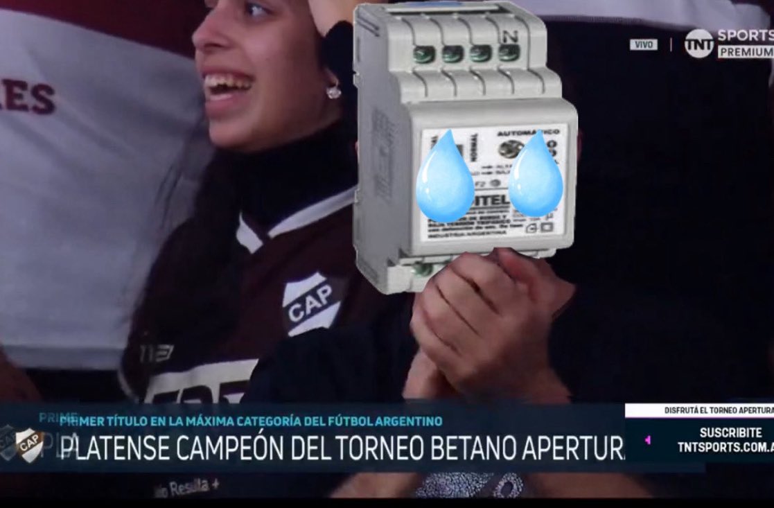 CAPArgento__'s tweet photo. la emocion del tablero de alta tensión trifasico despues de ver a platense campeon https://t.co/xt3Dov6n4t