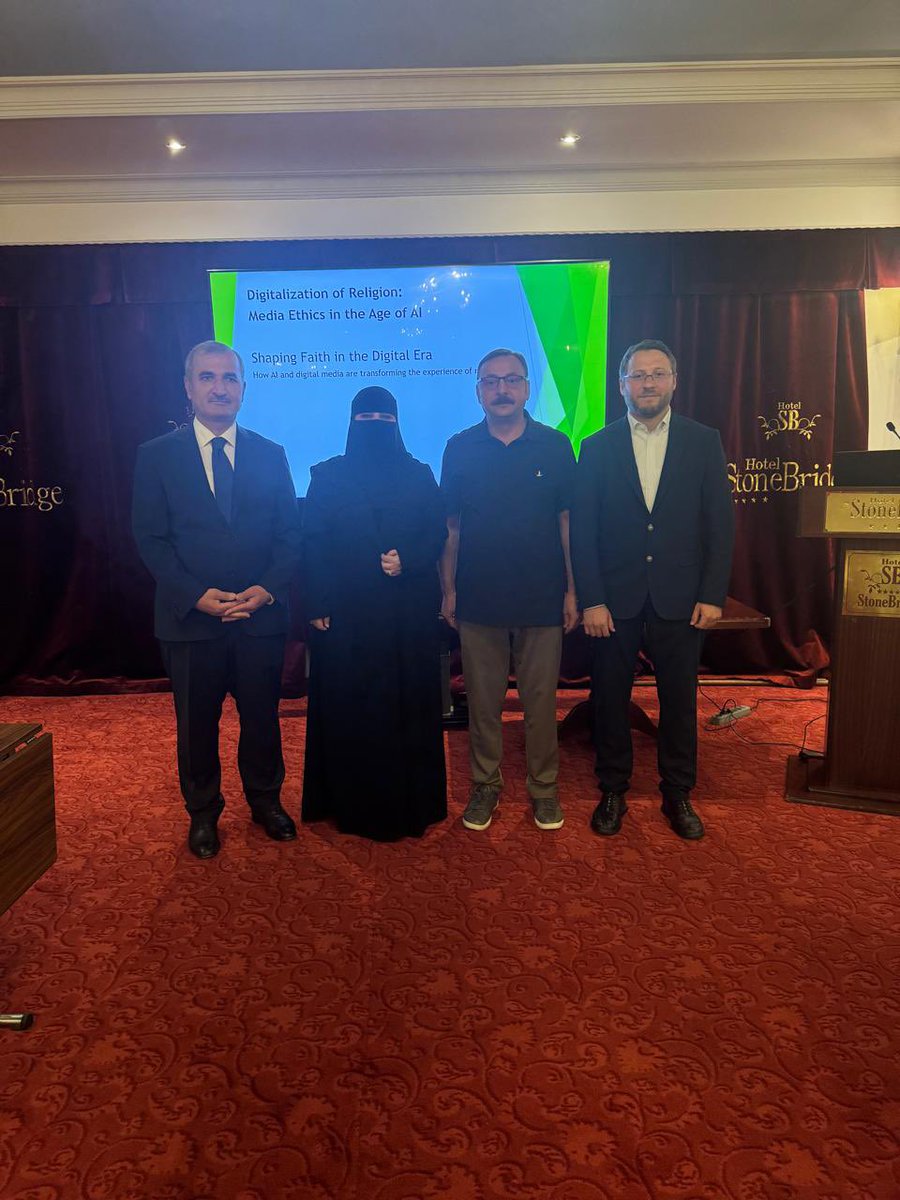 OIC_IPHRC's tweet photo. بالإضافة إلى مشاركة الهيئة الدائمة في المؤتمر الدولي الثاني حول الإعلام والثقافة الرقمية والدين، الذي عُقد في سكوبيه، جمهورية مقدونيا الشمالية. في الفترة من 16 إلى 20 مايو 2 ، اجتمع الوفد مع مختلف ممثلي المجتمع المدني والسياسيين والدبلوماسيين المقيمين في سكوبيه. حيث التقى الوفد برئيس برلمان شمال مقدونيا؛ وبأمين المظالم، وبرئيس لجنة الوقاية والحماية من التمييز؛ وبعدد من ممثلي المجتمع السياسي والمدني؛ إذا كانت تلك اللقاءات أساسيةً في استكشاف الجهود التعاونية لحماية وتعزيز حقوق هذه المجتمعات، بما يتماشى مع اختصاصات الهيئة. وتُعتبر هذه الزيارة نقطة تحول في تعزيز العلاقات طويلة الأمد والنهوض بقضية حقوق الإنسان للمسلمين في المنطقة.
وكانت هذه الزيارة أول مشاركة رسمية للهيئة في منطقة البلقان، مما فتح قنوات تواصل جديدة مع المجتمعات المسلمة في منطقة البلقان، وتحديدًا في شمال مقدونيا. ولم تقتصر الزيارة على تعزيز العلاقة بين الهيئة والجهات المعنية المحلية فحسب، بل أتاحت للوفد أيضًا فهمًا أعمق لحالة حقوق الإنسان للمجتمعات المسلمة في شمال مقدونيا. علاوة على ذلك، كانت لقاءات الوفد مع ممثلي المجتمع السياسي والمدني أساسيةً في استكشاف الجهود التعاونية لحماية وتعزيز حقوق هذه المجتمعات، بما يتماشى مع اختصاصات الهيئة.

@OICinGeneva @OIC_OCI @OICatUN @UNAOC @GCCSG @_AfricanUnion @sesric @AP @UN_HRC  #UNAOI @UNHumanRights @Spa @Saudi_Gazette @negot2020 @ksamofa