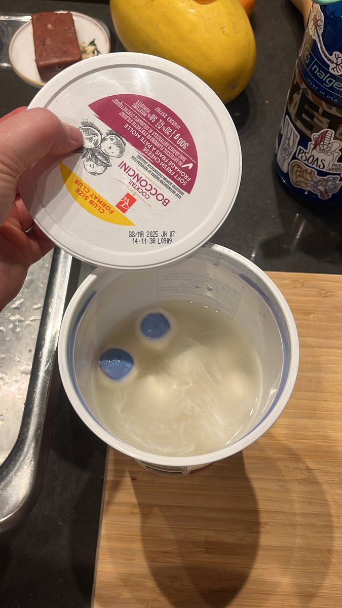 sukorokofff's tweet photo. hey @RealCdnSS why is my cheese bright blue?? https://t.co/YBVnHQaF5S