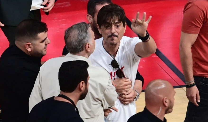 sportklub's tweet photo. Vlasnik Olimpijakosa: Janakopulos preti da će mi silovati kćerku
Bilo je svega, ali ovako nešto se ne pamti!
https://t.co/P16gLa14fz
#giannakopoulos #olympiacos #paobc #angelopoulos https://t.co/6jGoydtWNl