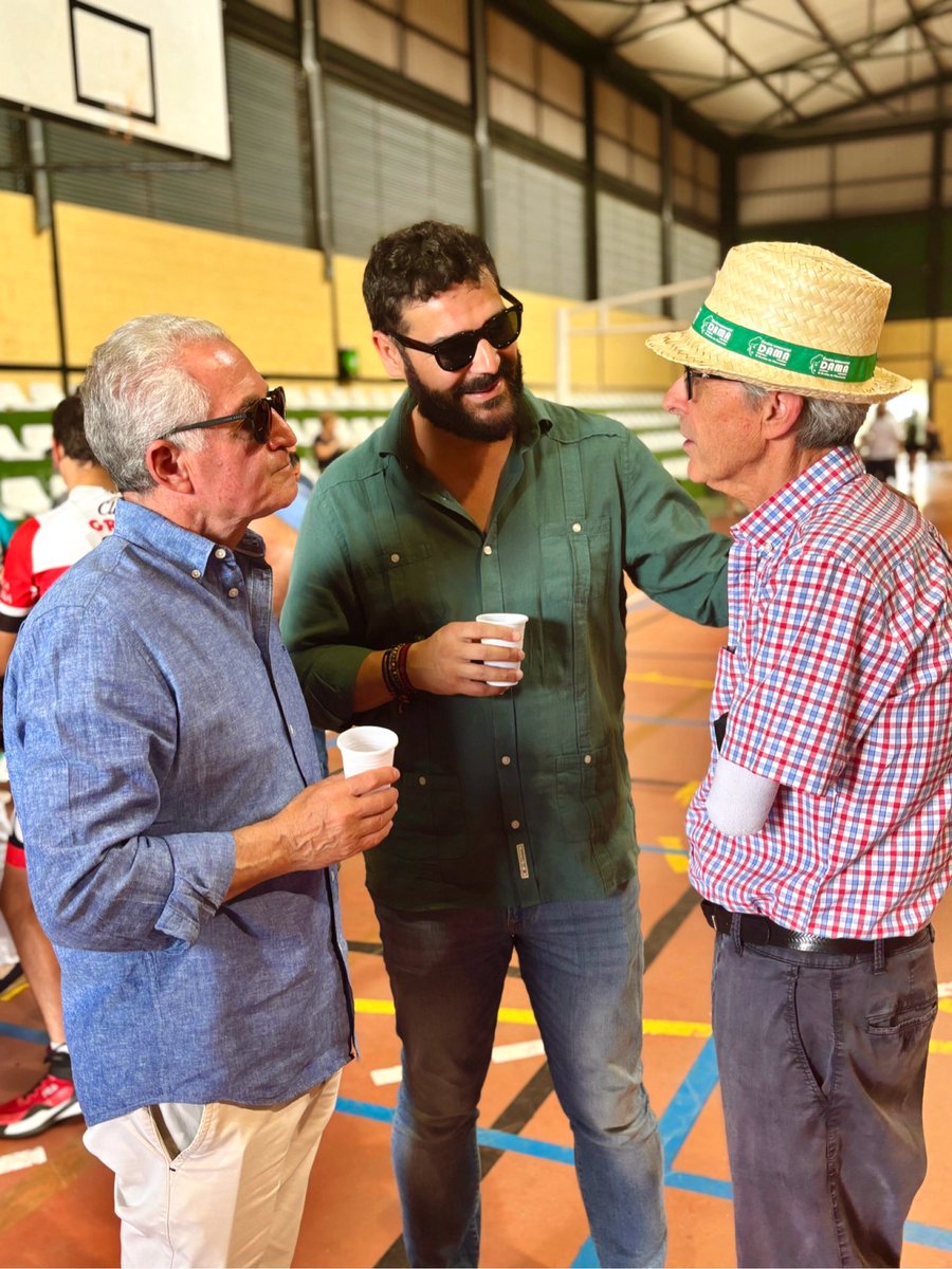 DDoniga's tweet photo. Finalizan las fiestas del barrio de La Data con la organización de una 🥘 Paella Solidaria a favor de @placeat #Plasencia https://t.co/MwEpRm72bm
