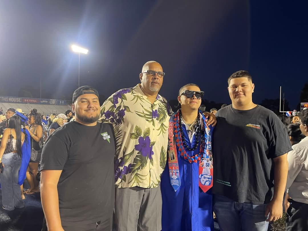 RamessesLofton's tweet photo. Well this chapter is in the books ! My Dad and brothers https://t.co/tuVX0bnSn2